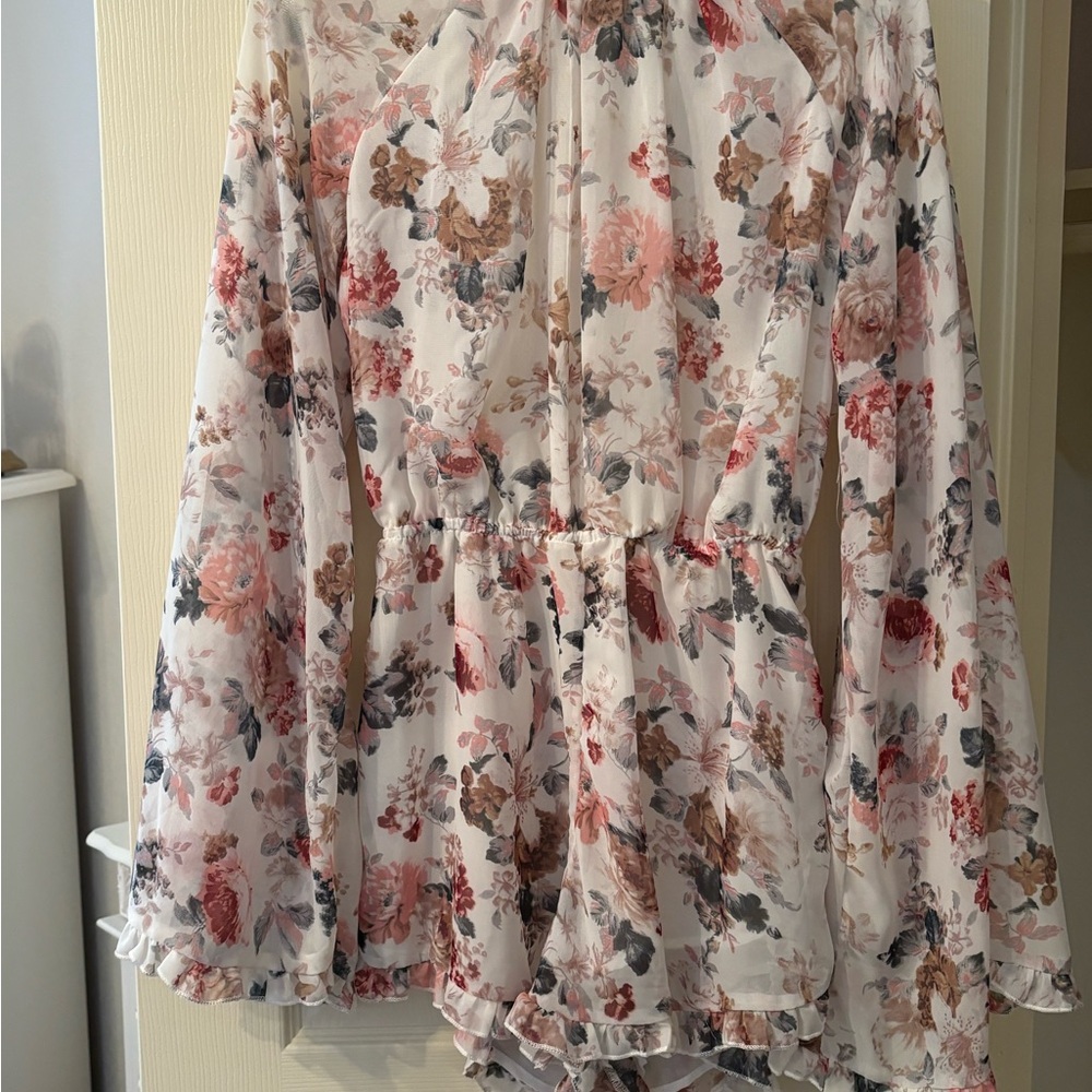Floral romper! Great for fall!